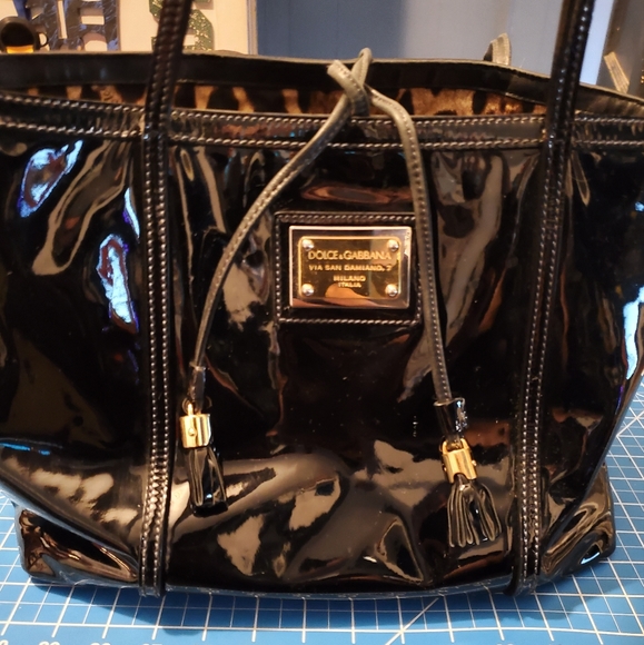 Dolce&Gabbana BB1564 Patent Leather Shoulder Bag - Picture 2 of 7